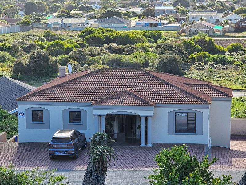 4 Bedroom Property for Sale in Aston Bay Eastern Cape